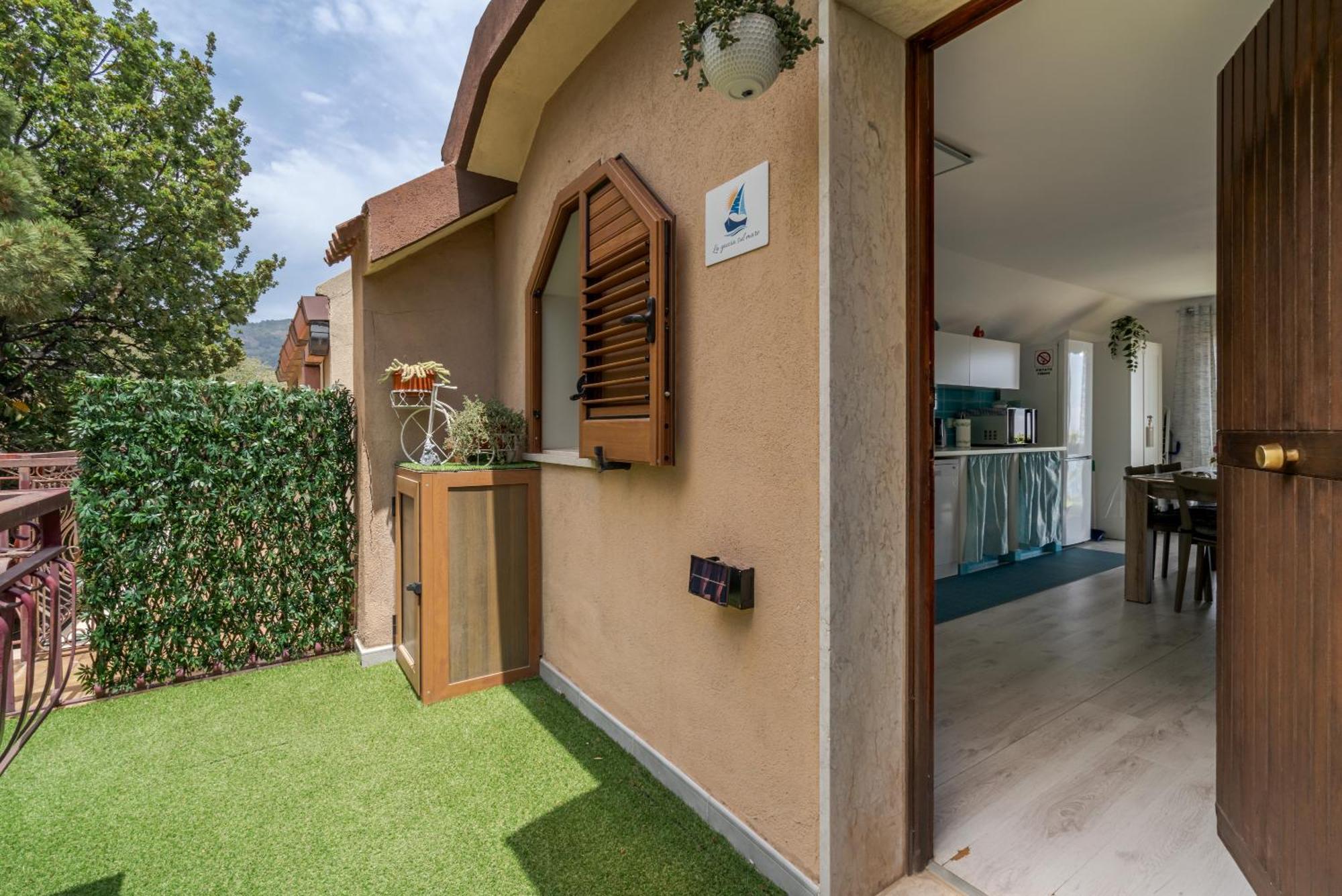La Goccia Sul Mare Apartment Letojanni Luaran gambar