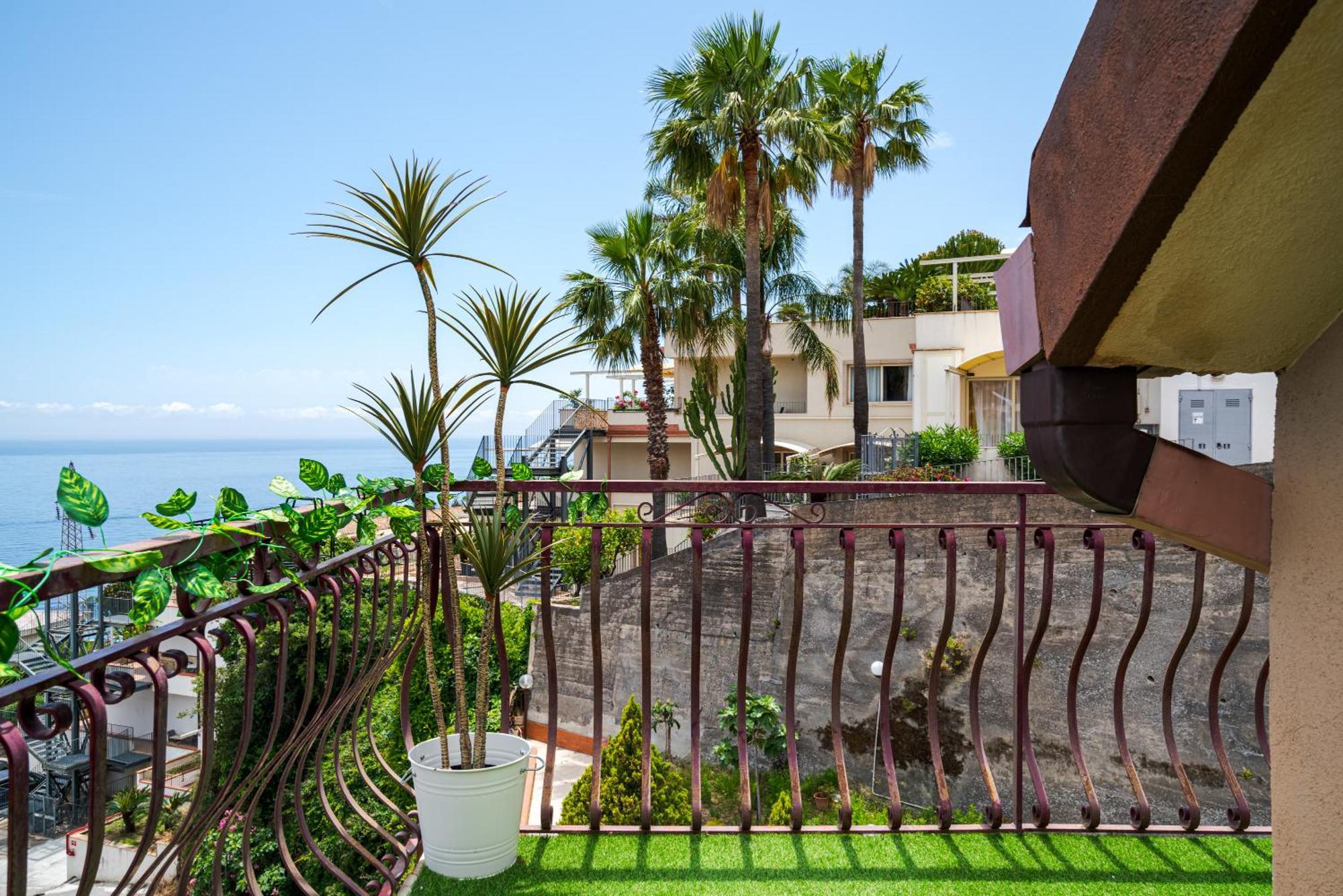 La Goccia Sul Mare Apartment Letojanni Luaran gambar