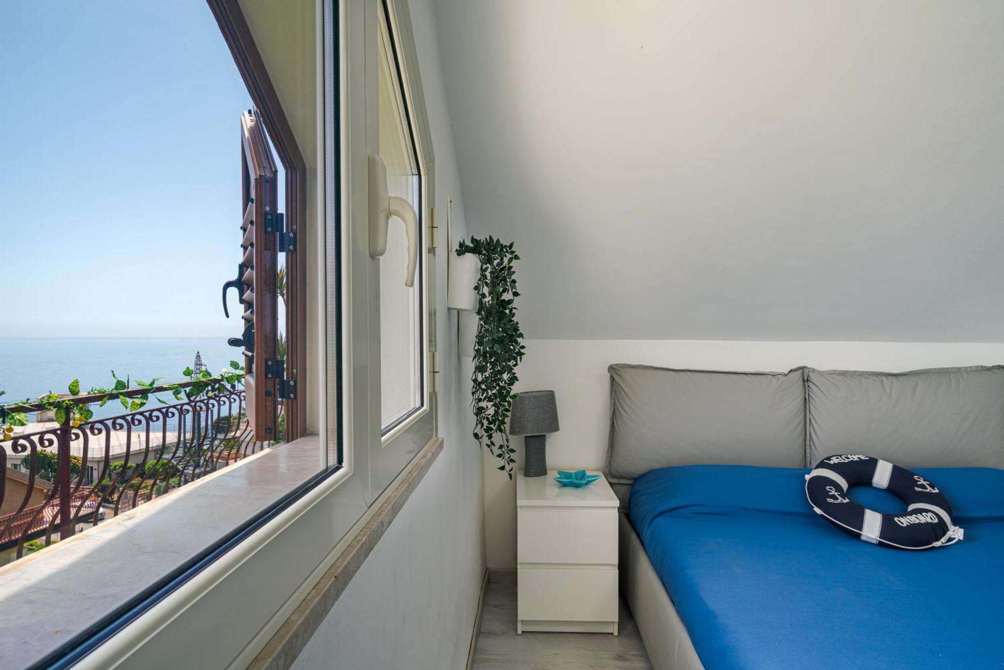 La Goccia Sul Mare Apartment Letojanni Luaran gambar