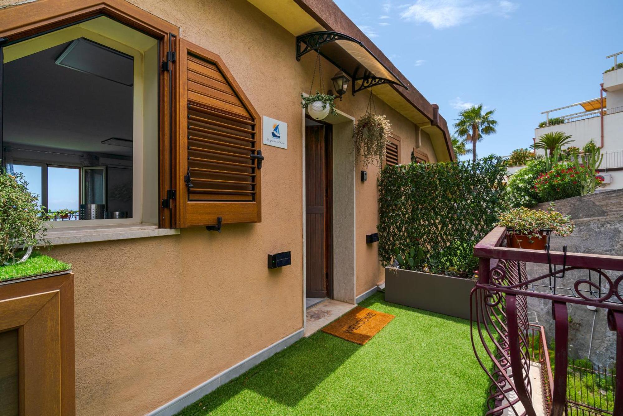 La Goccia Sul Mare Apartment Letojanni Luaran gambar