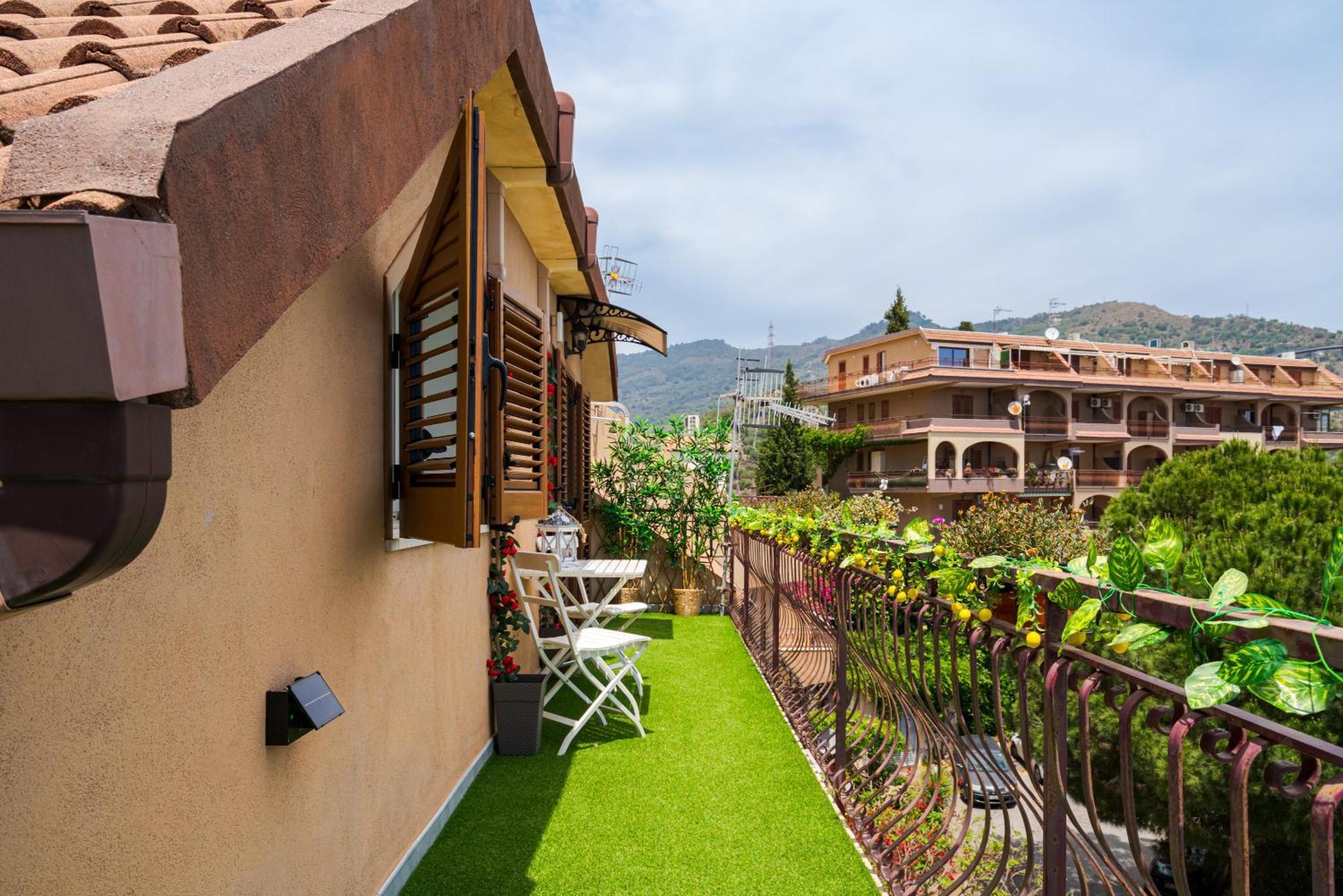 La Goccia Sul Mare Apartment Letojanni Luaran gambar