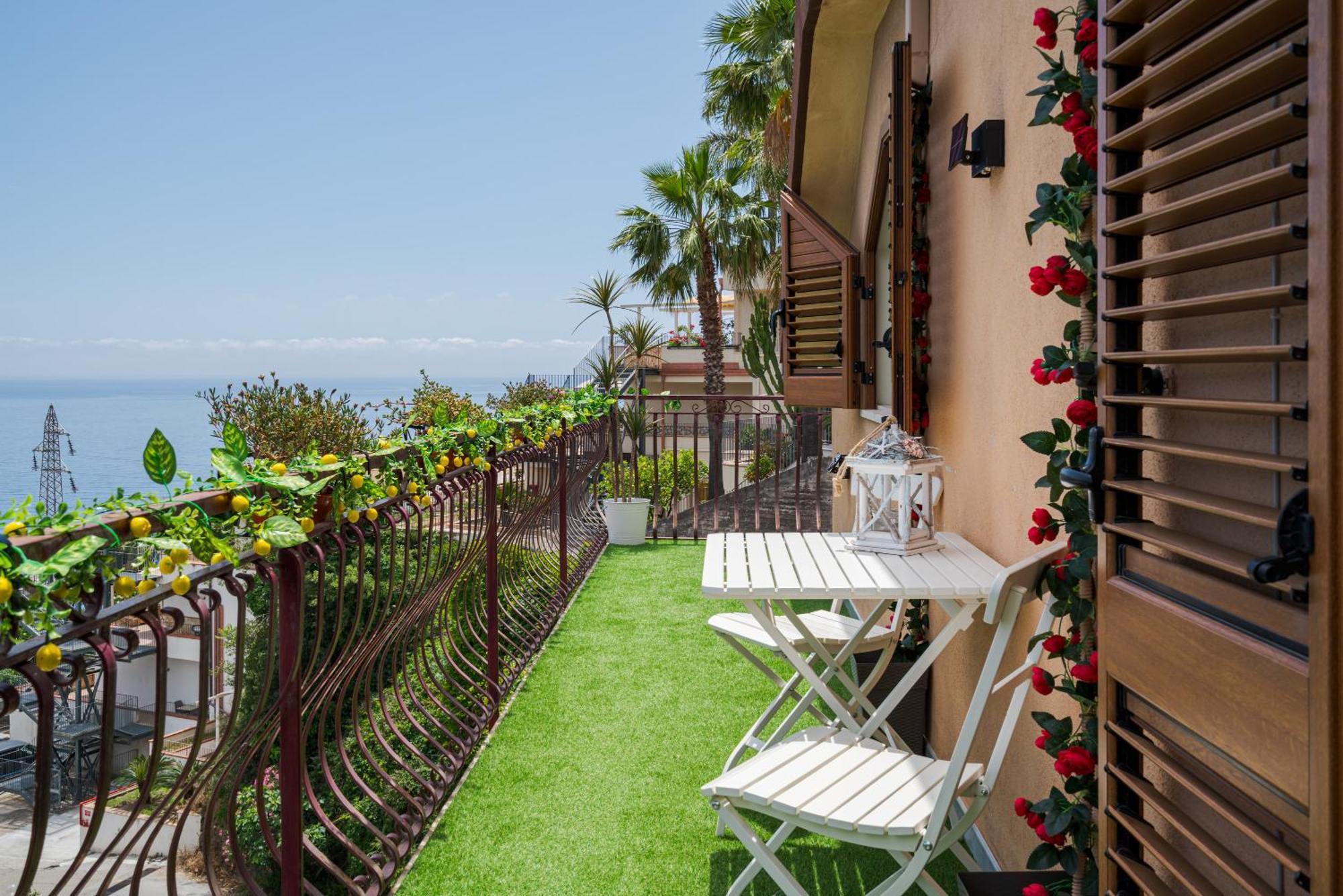 La Goccia Sul Mare Apartment Letojanni Luaran gambar